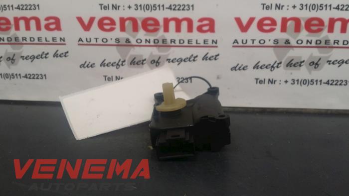 Heater valve motor from a Opel Meriva 1.4 16V Twinport 2006