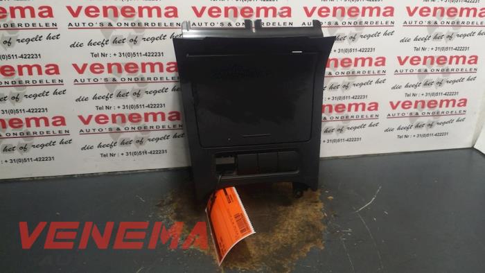 Begagnade Askkopp, fram Volkswagen Eos (1F7/F8) 2.0 TDI DPF Pris € 9,99 Marginaltabell erbjuds av Venema Autoparts