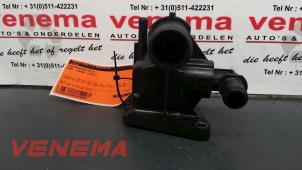 Gebrauchte Thermostatgehäuse Opel Corsa D 1.3 CDTi 16V ecoFLEX Preis € 20,00 Margenregelung angeboten von Venema Autoparts