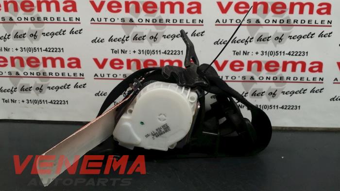 Begagnade Främre säkerhetsbälte, höger BMW 1 serie (E81) 118d 16V Pris € 33,95 Marginaltabell erbjuds av Venema Autoparts