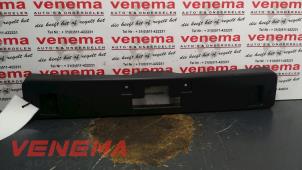 Neuf Support plaque d'immatriculation avant Chevrolet Trax 1.7 CDTI 16V 4x2 Prix € 24,20 Prix TTC proposé par Venema Autoparts