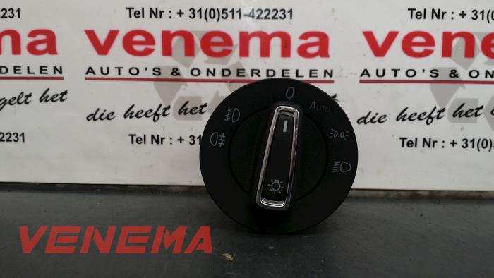 Używane Przelacznik swiatel Seat Leon SC (5FC) 2.0 TDI Ecomotive 16V Cena € 9,99 Procedura marży oferowane przez Venema Autoparts