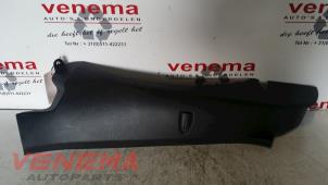 Używane Pokrywa slupka C lewa Seat Leon SC (5FC) 2.0 TDI Ecomotive 16V Cena € 35,00 Procedura marży oferowane przez Venema Autoparts