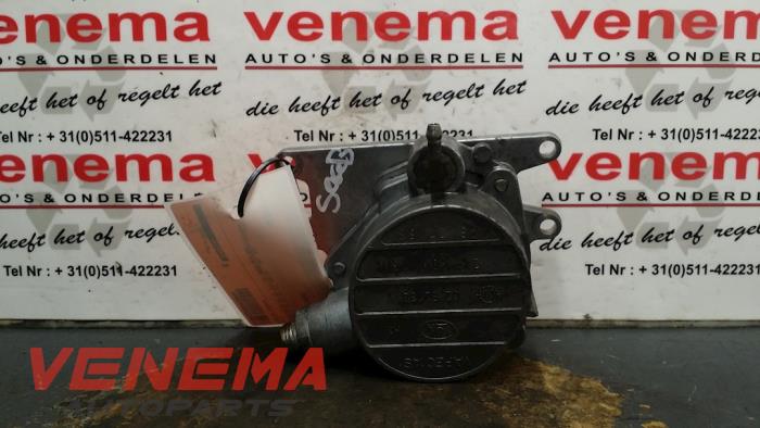 Vacuum pump (diesel) from a Saab 9-3 I (YS3D) 2.2 TiD Kat. 2000