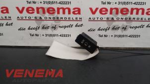 Usagé Connexion USB Mini Mini (R56) 1.6 16V Cooper Prix € 20,00 Règlement à la marge proposé par Venema Autoparts