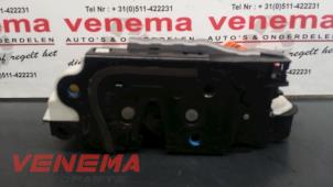 Usados Mecanismo de cerradura de puerta de 4 puertas derecha detrás Seat Leon SC (5FC) 2.0 TDI Ecomotive 16V Precio € 50,00 Norma de margen ofrecido por Venema Autoparts