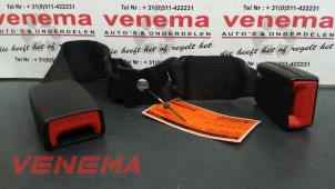 Usagé Insertion ceinture de sécurité arrière droite BMW 3 serie Touring (E91) 318i 16V Prix € 19,99 Règlement à la marge proposé par Venema Autoparts