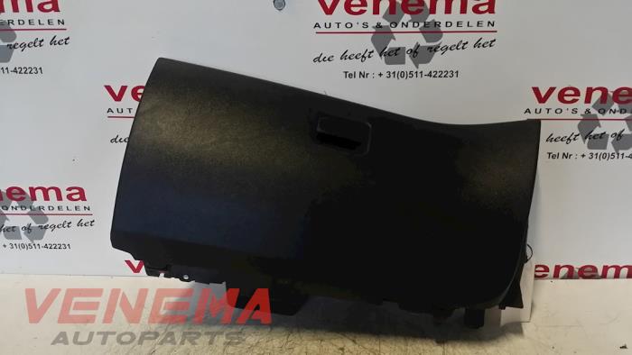Begagnade Handskfack Citroen C4 Picasso (UD/UE/UF) 1.6 16V THP Sensodrive Pris € 40,00 Marginaltabell erbjuds av Venema Autoparts