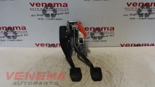 Używane Zestaw pedalów BMW 3 serie Touring (E91) 318i 16V Cena € 95,00 Procedura marży oferowane przez Venema Autoparts