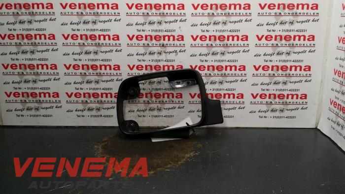 Spiegelkappe links van een Kia Picanto (BA) 1.1 12V 2005