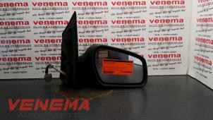 Używane Lusterko zewnetrzne prawe Ford Focus 2 Wagon 1.6 TDCi 16V 110 Cena € 35,00 Procedura marży oferowane przez Venema Autoparts