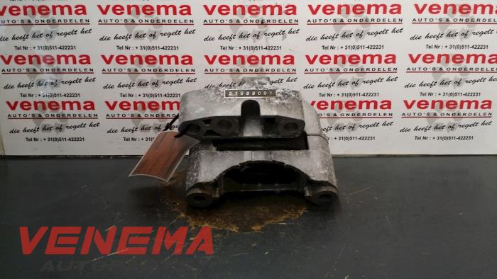 Used Engine mount Alfa Romeo Giulietta (940) 1.6 JTDm 16V Price € 19,99 Margin scheme offered by Venema Autoparts