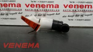 Used Windscreen washer pump Renault Trafic New (FL) 2.0 dCi 16V 115 Price € 9,00 Margin scheme offered by Venema Autoparts