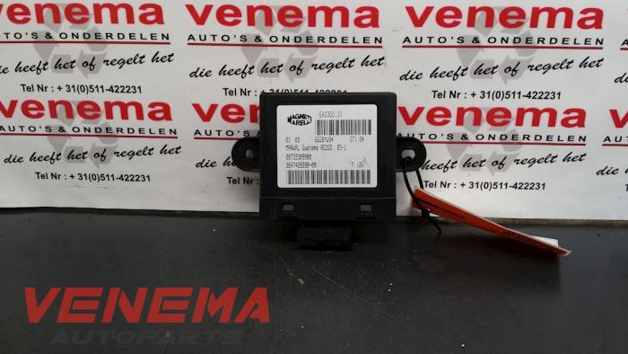 Używane Modul paliwowy ADM Peugeot 407 (6C/J) 2.0 HDiF 16V Cena € 19,99 Procedura marży oferowane przez Venema Autoparts