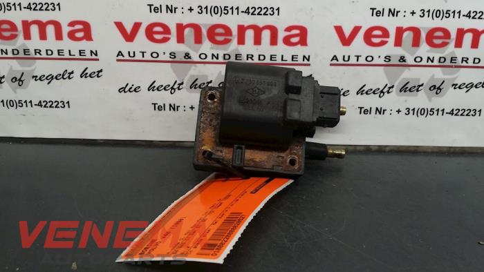 Usagé Bobine Volvo V40 (VW) 1.8 16V Prix € 14,99 Règlement à la marge proposé par Venema Autoparts