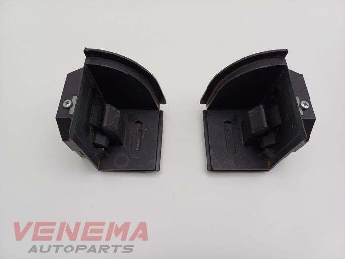 Usagé Divers BMW 3 serie Touring (E91) 330d 24V Prix € 14,99 Règlement à la marge proposé par Venema Autoparts
