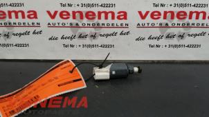 Used Brake light switch Renault Scénic II (JM) 2.0 16V Price € 9,00 Margin scheme offered by Venema Autoparts
