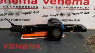 Używane Ogranicznik drzwi lewych tylnych wersja 4-drzwiowa Volkswagen Polo V (6R) 1.2 TDI 12V BlueMotion Cena € 20,00 Procedura marży oferowane przez Venema Autoparts