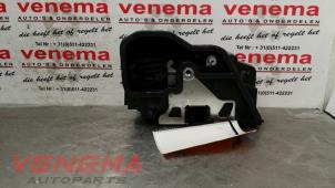 Used Rear door mechanism 4-door, right BMW 3 serie (F30) 318d 2.0 16V Price € 60,00 Margin scheme offered by Venema Autoparts