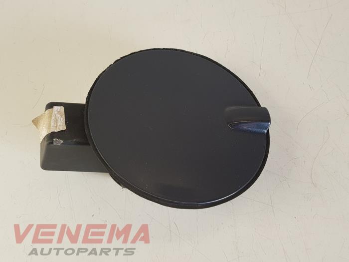 Begagnade Tanklucka Opel Zafira (M75) 1.9 CDTI Pris € 14,99 Marginaltabell erbjuds av Venema Autoparts