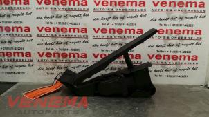 Used Accelerator pedal BMW 3 serie (F30) 318d 2.0 16V Price € 34,99 Margin scheme offered by Venema Autoparts