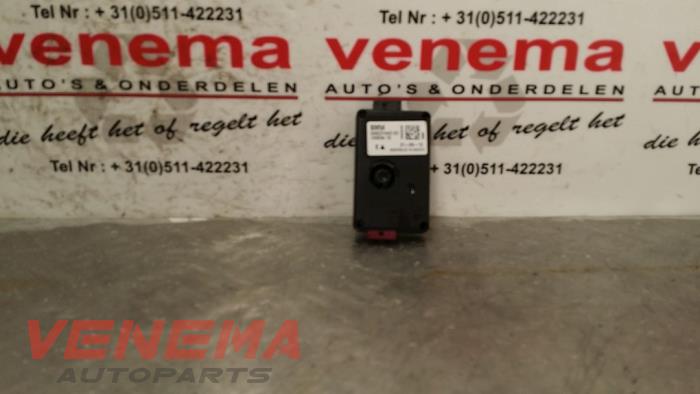 Antenna Amplifier from a BMW 3 serie (F30) 318d 2.0 16V 2014