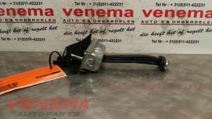 Used Front door stop 4-door, right Ford Focus 2 Wagon 1.6 TDCi 16V 110 Price € 12,00 Margin scheme offered by Venema Autoparts