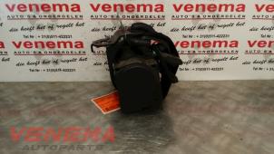 Used Front seatbelt, right Mercedes C Combi (S203) 2.7 C-270 CDI 20V Price € 29,00 Margin scheme offered by Venema Autoparts