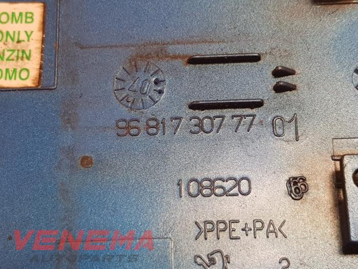 Tapa de depósito de un Peugeot 207/207+ (WA/WC/WM) 1.6 16V GT THP 2008