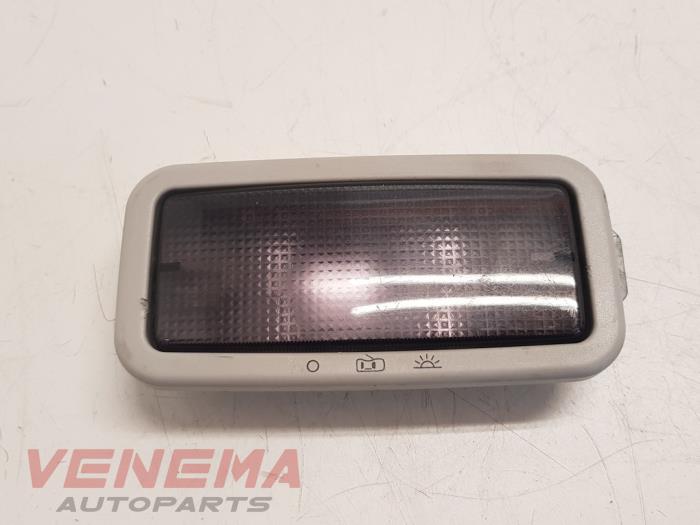 Begagnade Innerbelysning, fram Volkswagen Lupo (6X1) 1.0 MPi 50 Pris € 9,99 Marginaltabell erbjuds av Venema Autoparts