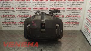 Used Front brake calliper, right Volkswagen Phaeton (3D) 3.0 V6 TDI 24V 4Motion Price € 125,00 Margin scheme offered by Venema Autoparts