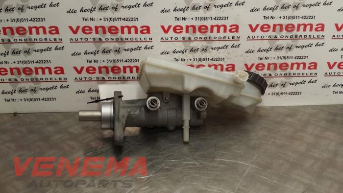 Cylindre de frein principal d'un Volvo V40 (MV) 1.6 D2 2013