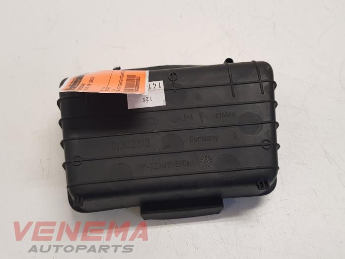Storage compartment from a Volvo V40 (MV) 1.6 D2 2013