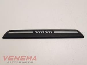 Usados Entrada posterior derecha Volvo V40 (MV) 1.6 D2 Precio € 14,99 Norma de margen ofrecido por Venema Autoparts