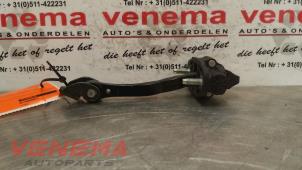 Usados Receptor de puerta de 4 puertas derecha delante Volvo V40 (MV) 1.6 D2 Precio € 20,00 Norma de margen ofrecido por Venema Autoparts