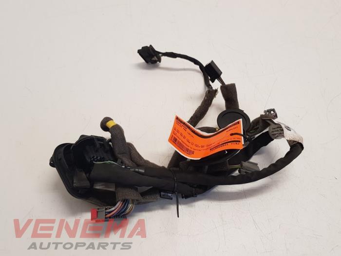 Begagnade Kablage Volvo V40 (MV) 1.6 D2 Pris € 29,99 Marginaltabell erbjuds av Venema Autoparts