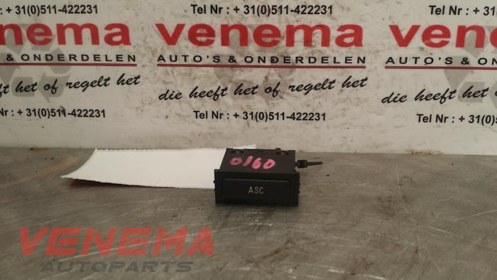 Usados Interruptor ESP BMW 3 serie (E46/2) 318 Ci 16V Precio € 4,95 Norma de margen ofrecido por Venema Autoparts
