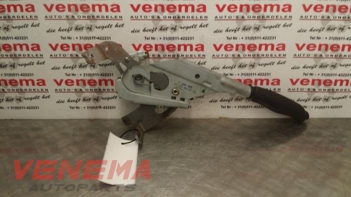 Parking brake lever from a BMW 3 serie (E46/2) 318 Ci 16V 2002