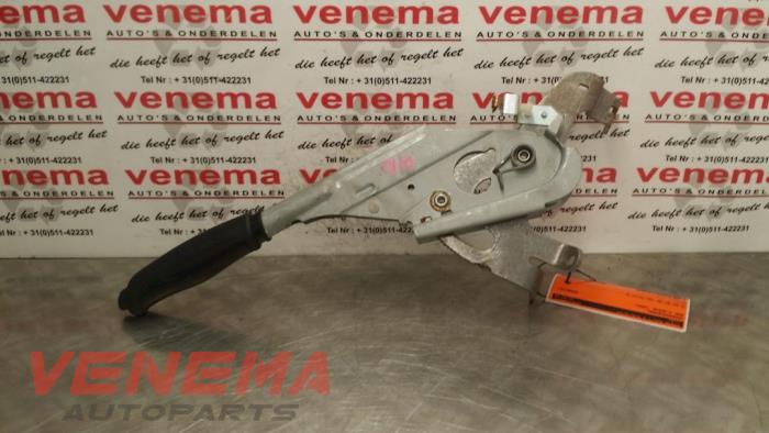 Parking brake lever from a BMW 3 serie (E46/2) 318 Ci 16V 2002