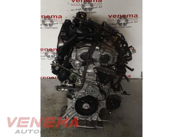 Motor from a Toyota Auris Touring Sports (E18) 1.2 T 16V 2017