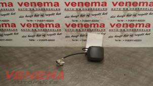 Usagé Antenne GPS BMW 3 serie (E46/2) 318 Ci 16V Prix € 29,00 Règlement à la marge proposé par Venema Autoparts