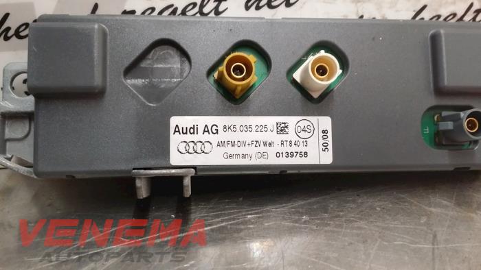 Amplificador de antena de un Audi A4 (B8) 2.0 TDI 16V 2010