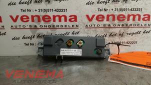 Usagé Antenne amplificateur Audi A4 (B8) 2.0 TDI 16V Prix € 24,00 Règlement à la marge proposé par Venema Autoparts