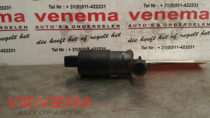 Używane Spryskiwacz przód Toyota Aygo (B10) 1.0 12V VVT-i Cena € 9,99 Procedura marży oferowane przez Venema Autoparts