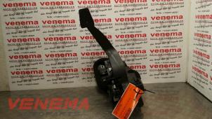 Używane Pedal sprzegla Ford Fiesta 6 (JA8) 1.0 EcoBoost 12V 125 Cena € 71,00 Procedura marży oferowane przez Venema Autoparts