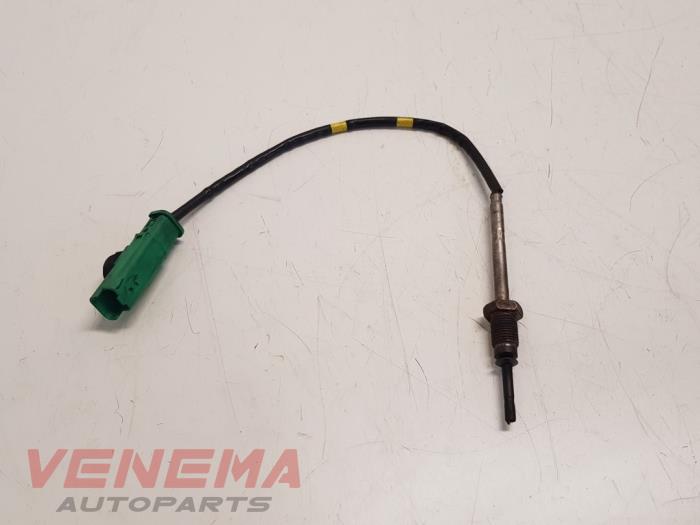 Usagé Sensor température d’échappement Landrover Range Rover Evoque (LVJ/LVS) 2.2 SD4 16V Coupe Prix € 14,99 Règlement à la marge proposé par Venema Autoparts