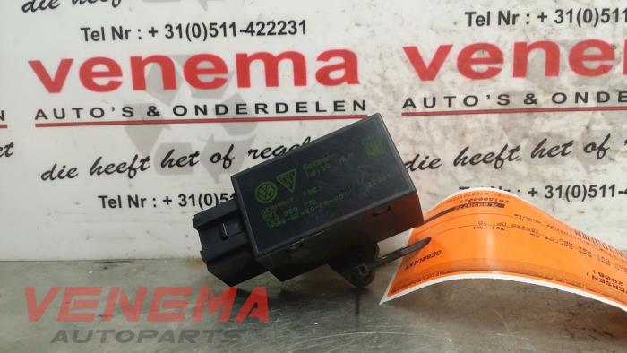 Module (miscellaneous) from a Volkswagen Touran (1T1/T2) 1.9 TDI 105 Euro 3 2006