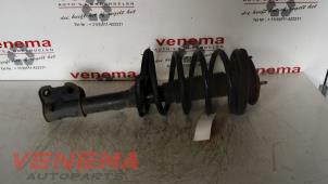 Used Front shock absorber rod, right Hyundai Santa Fe II (CM) 2.2 CRDi 16V 4x2 Price € 69,00 Margin scheme offered by Venema Autoparts