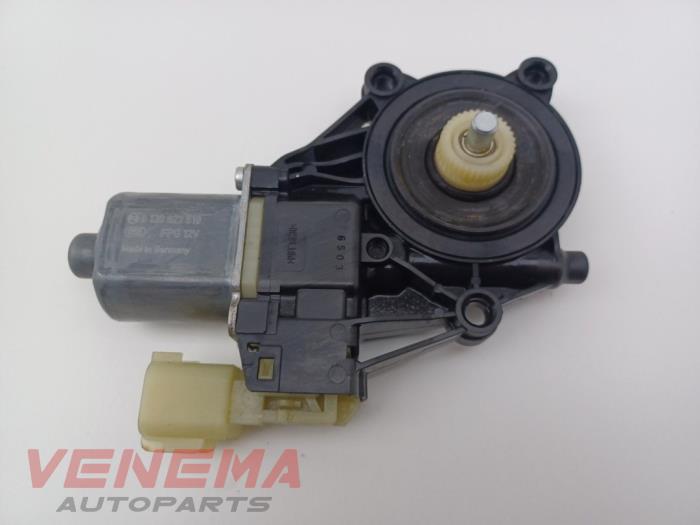 Usados Motor de ventanilla de puerta Ford Fiesta 6 (JA8) 1.0 EcoBoost 12V 125 Precio € 9,99 Norma de margen ofrecido por Venema Autoparts