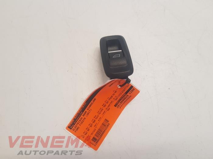 Usados Interruptor de ventanilla eléctrica Ford Fiesta 6 (JA8) 1.0 EcoBoost 12V 125 Precio € 9,99 Norma de margen ofrecido por Venema Autoparts
